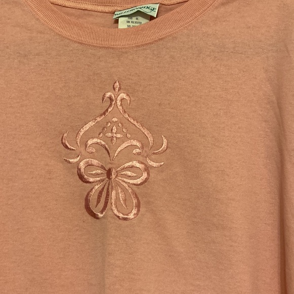 NWOT Willow Ridge women pink tops. Size M. 50%Polyester/50%cotton. Made in USA. - Picture 2 of 3